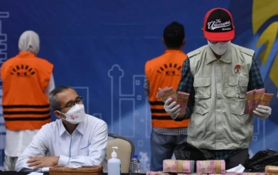 Tujuh Kepala Daerah Terjerat Kasus Jual Beli Jabatan