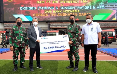 Dukung Penunjang Kesehatan TNI AD, BRI Serahkan Bantuan 6 Unit Ambulans Mini ICU