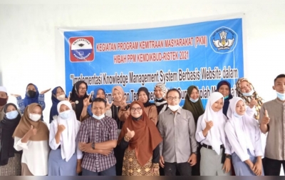 Dosen Potensi Utama Mengadakan Pendampingan Penerapan Sistem Manajemen Sekolah