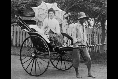 Mendayung Sejarah Becak Hongkong