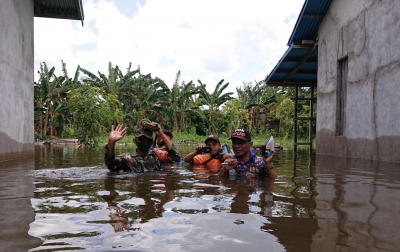 Banjir Rendam 2 Kecamatan di Kabupaten Ketapang, BPBD Turunkan Bantuan Logistik