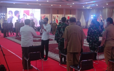 Presiden Minta Kejar Capaian Vaksinasi Daerah Terkecil
