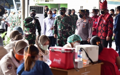 Gebyar Vaksinasi Merdeka, Gubsu Sapa Pedagang dan Ajak Ikut Divaksin