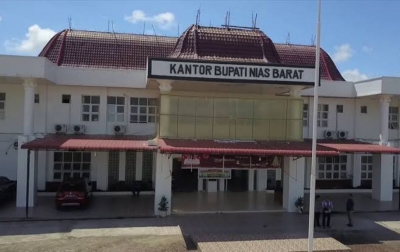 Bupati Nias Barat Dinilai “Kangkangi” Aturan Terkait Pemberhentian Kadis Kesehatan