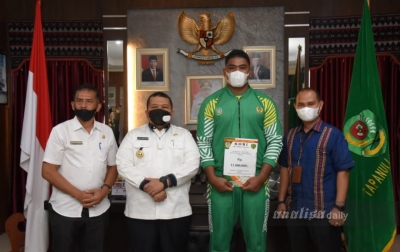 Bupati Tapanuli Selatan Lepas Atlet Menuju PON XX Papua