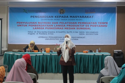 Dosen FK USU Penyuluhan Nutrisi dan Latih Lansia Produktif Bikin Tempe