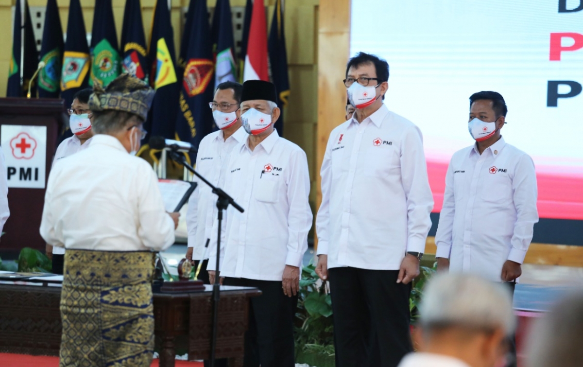 Jusuf Kalla Lantik Muryanto Amin Sebagai Dewan Kehormatan PMI Sumut