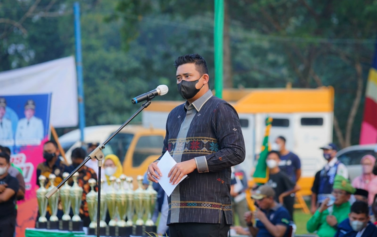 Lepas Atlet Medan ke Peparnas Papua, Bobby Paparkan Keseriusan Benahi Olahraga