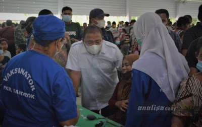 Bupati Langkat Tinjau Vaksinasi Massal di Desa Namu Ukur Utara