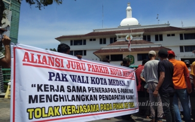 Massa Aksi Menolak 22 Titik E-Parking di Kota Medan
