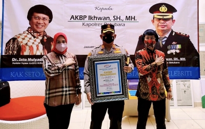 Kapolres Batubara AKBP Ikhwan Lubis Terima Penghargaan Kak Seto Award 2021