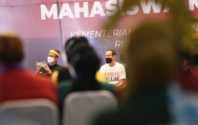 Merdeka Belajar Kampus Merdeka Menomorsatukan Mahasiswa