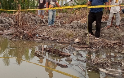 Mandi di Parit, Firman Tenggelam dan Meninggal Dunia