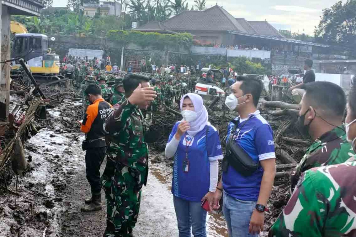 BRI Tanggap Bencana Bantu Masyarakat Terdampak Banjir Di Kota Batu ...