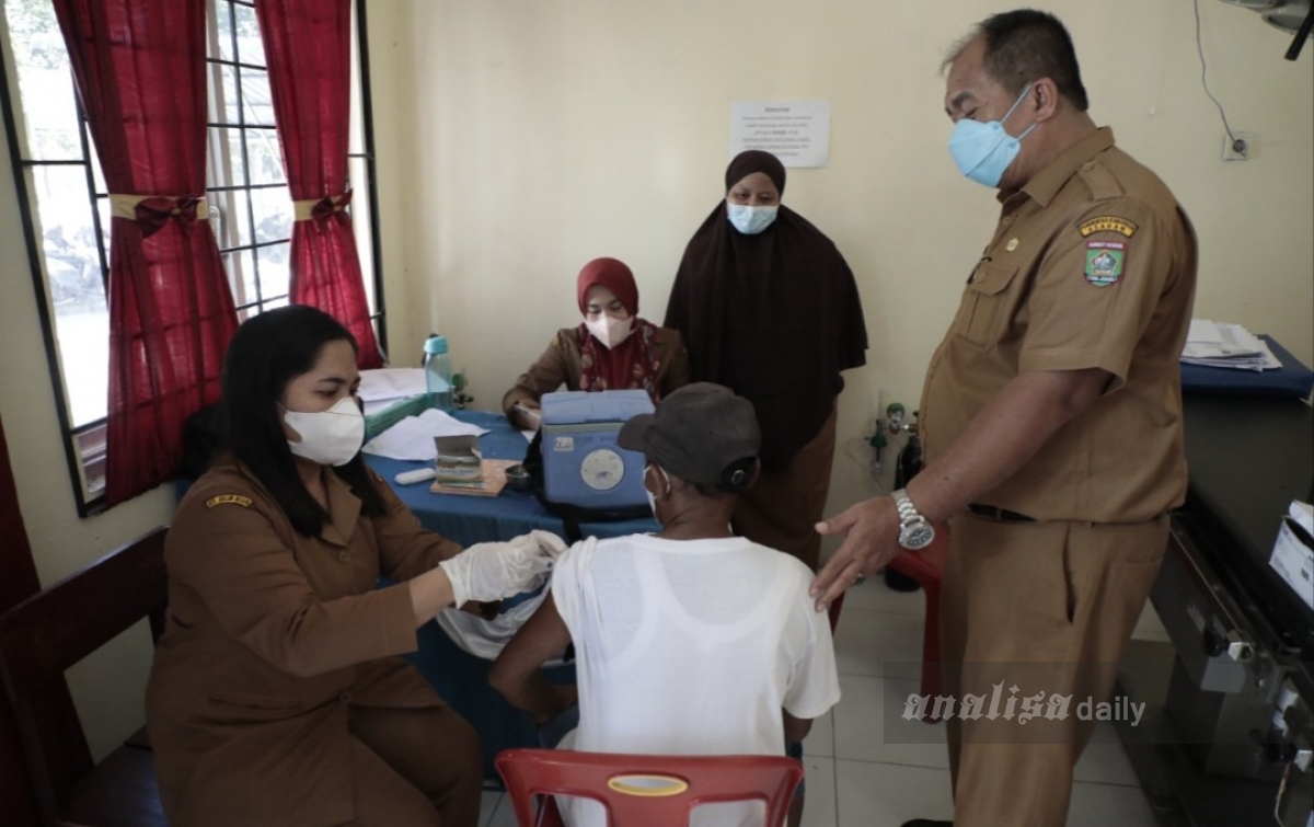 Wakil Bupati Asahan Tinjau Vaksinasi di Tiga Lokasi Berbeda