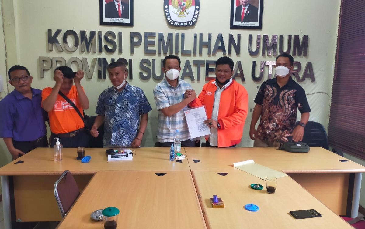 Partai Buruh Serahkan SK Kepengurusan ke KPU Sumut