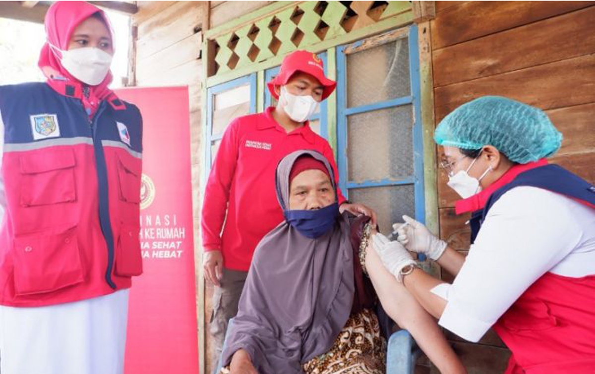 Vaksinasi Terhadap Lansia Terus Digencarkan di Sumatera Utara