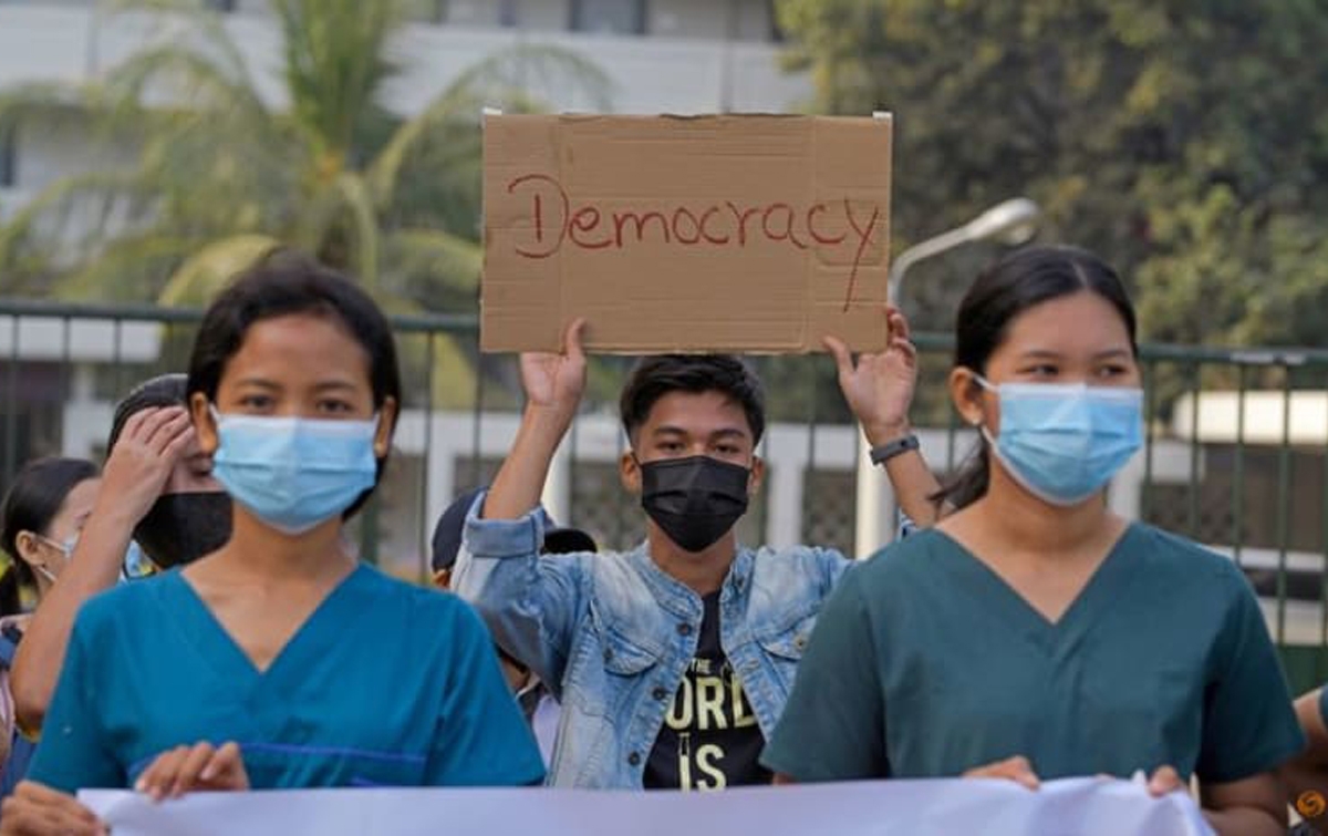 Militer Myanmar Tangkap 18 Tenaga Medis