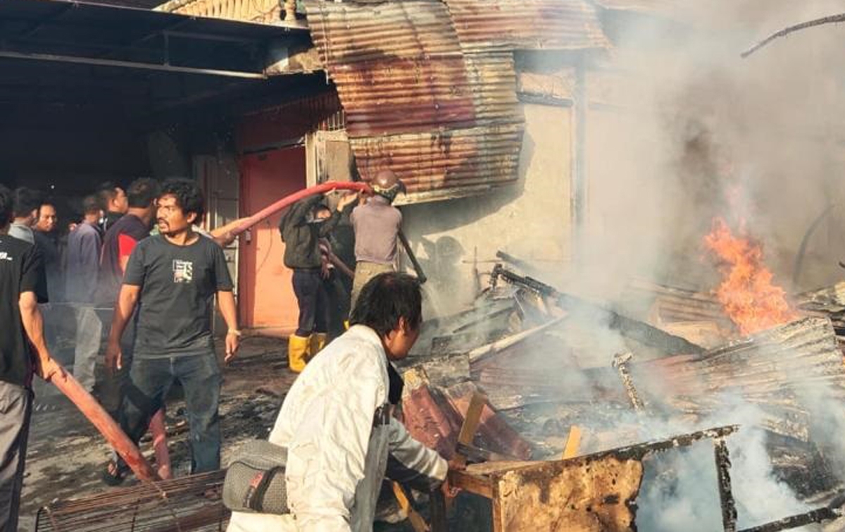 Rumah dan Gudang Terbakar, Tidak Ada Korban Jiwa