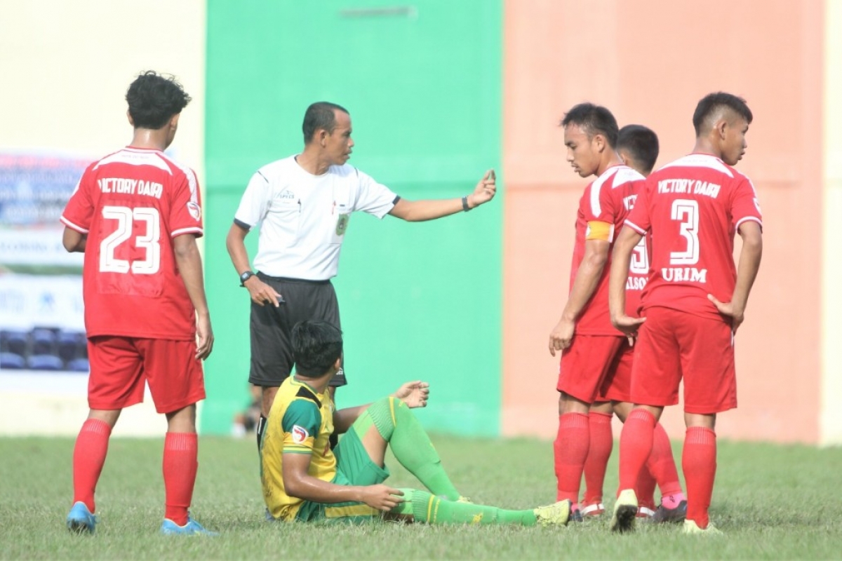 Wasit Laga Tab United vs Victory Dairi Ciptakan Protes Keras