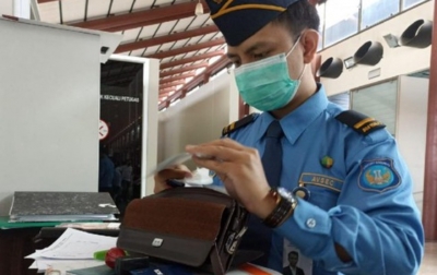 Cleaning Service Temukan Cek Rp 35,9 M di Bandara Soekarno-Hatta