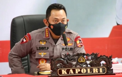 Buktikan Komitmen 'Potong Kepala', Kapolri Copot Tujuh Pejabat Polisi
