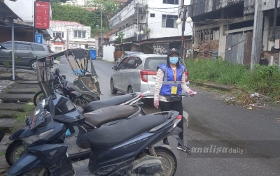 Helena Sihite, Juru Parkir Tulang Punggung Keluarga