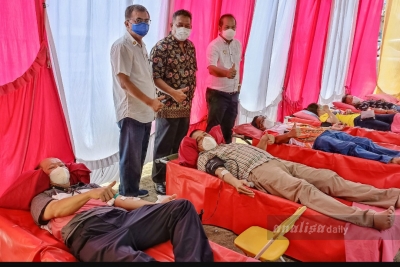 Ratusan Warga Berbagi Darah Saat Pandemi
