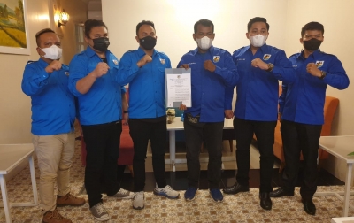KNPI Medan Serahkan SK Caretaker Kecamatan Medan Kota dan Medan Deli