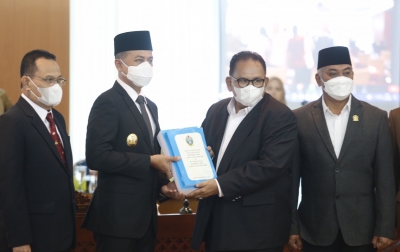 Musa Rajekshah Sampaikan Nota Keuangan dan Ranperda APBD Sumut 2022