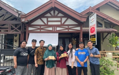Strategi Bersaing UMKM Cloud Kitchen ala Lontong Hj Winna