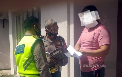Polantas Aceh Antar Surat Tilang Elektronik ke Rumah Pelanggar Lalin