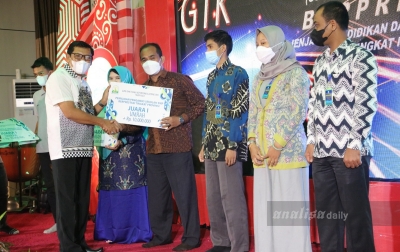 Aceh Umrahkan Guru dan Tenaga Pendidik Berprestasi
