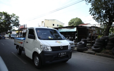DFSK Super Cab Melaju di Medan dengan Beban 1 Ton