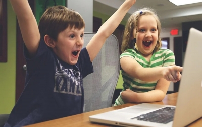 Picu Minat Ilmu Pengetahuan Anak Lewat 5 Kiat Ini