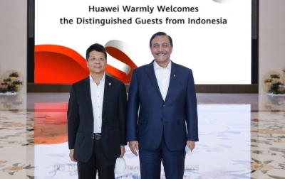 Luhut Ajak Huawei Tingkatkan Kolaborasi Bidang Smart Future dan Energi Terbarukan
