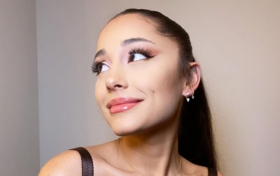 Hindari Kontroversi Usai Disebut 'Asianfishing', Ariana Hapus Foto