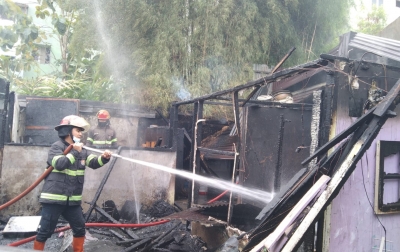 Rumah Semi Permanen di Jalan Gaperta Ujung Hangus Terbakar
