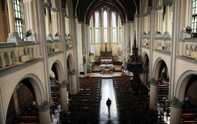 Katedral Fasilitasi Umat Beribadah Misa Natal 2021 Secara Daring