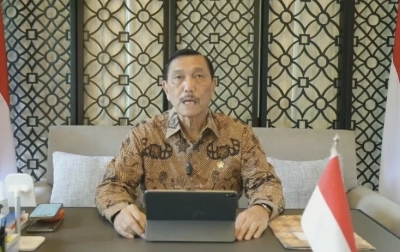 Menko Luhut: Rayakan Nataru Tanpa Berlebihan dan Disiplin Prokes