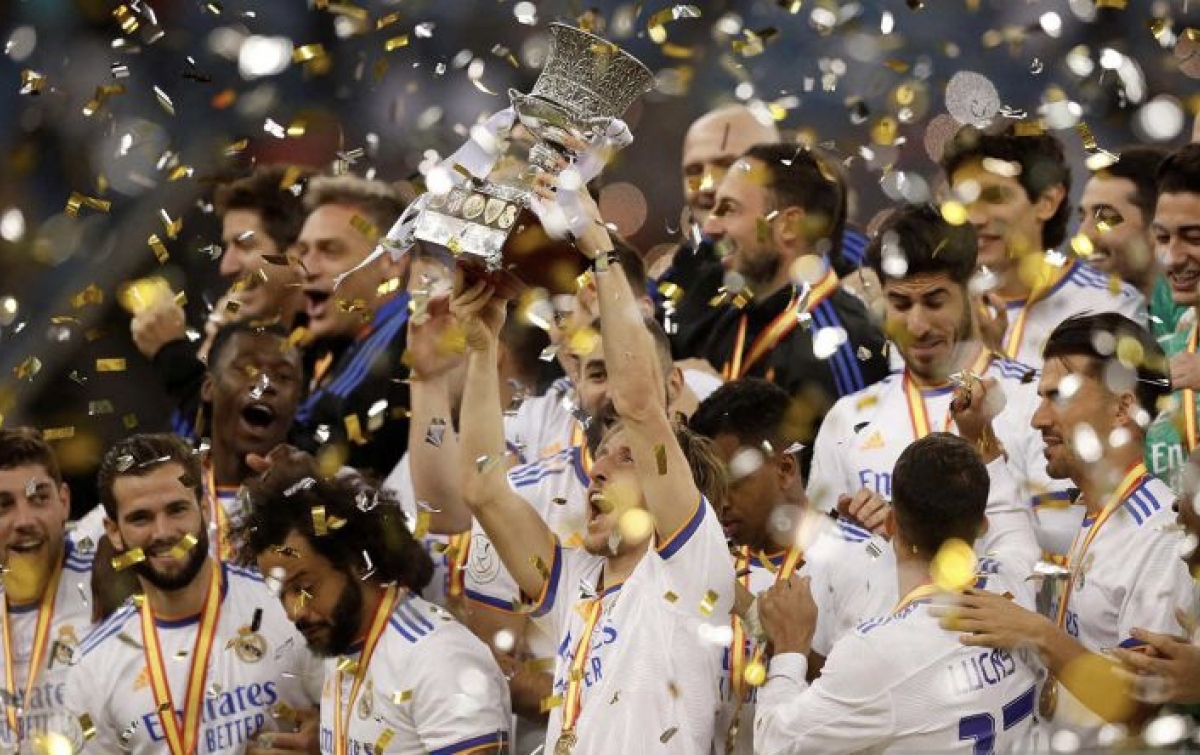 Real Madrid Juara Piala Super Spanyol Bola