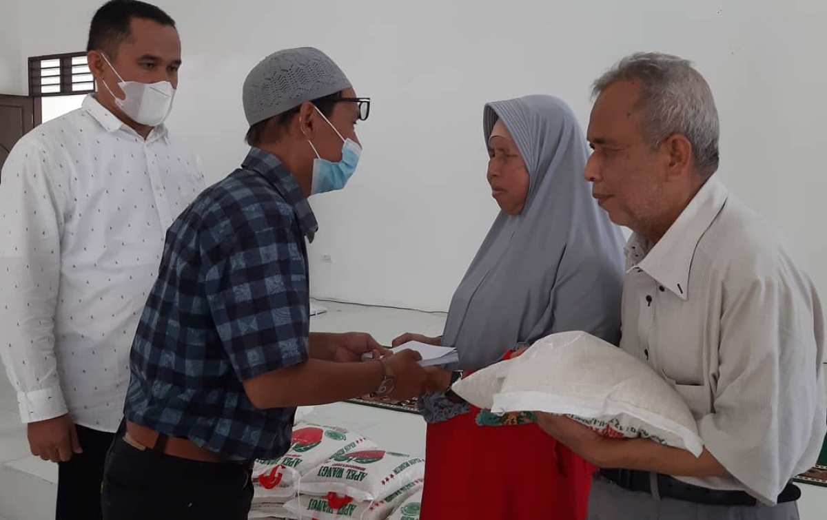 Pengajian Al-Ikhlas Gelar Baksos, Berikan Bantuan Beras ke Pertuni Sumut