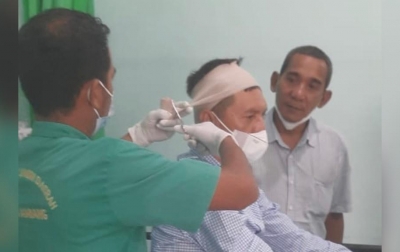 Anggota DPRA Terluka Saat Terobos Banjir Demi Salurkan Bantuan