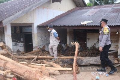 Pasca Banjir Bandang di Sutam, Siswa Belum Bisa Sekolah