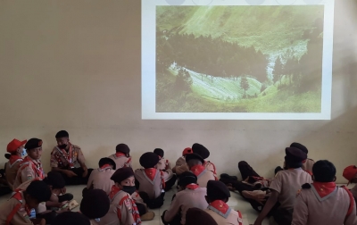 Anak-anak Pramuka Diajarkan Motret dengan Ponsel di Jambore se-Deliserdang