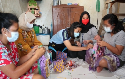 Warga Binaan di Rutan Tarutung Ikuti Pelatihan Membuat Tas Rajut