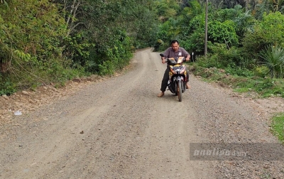 Bupati Paluta Diharapkan Turun Tangan Atasi Pembangunan Jalan Hotmix Napahalas