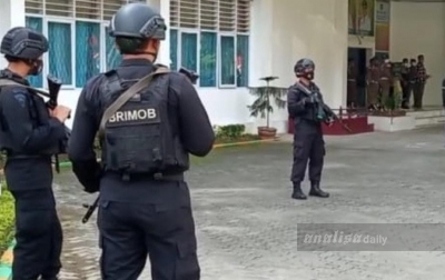 KPK Geledah Kantor Bupati Langkat