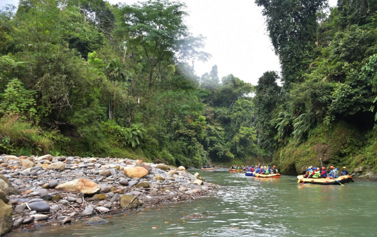 Menikmati Keseruan Arung Jeram di Sungai Bahbolon Mulai Rp 190.000 per Orang