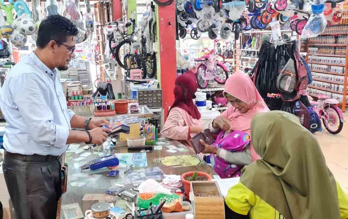 Nikmatnya Jadi AgenBRILink, Usaha Haji Rinaldi Berkembang dan Ekonomi Terangkat